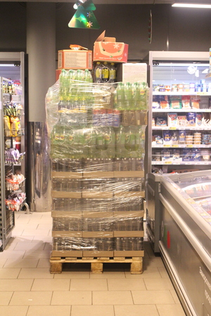 Утро день и вечер: фоновая музыка в продуктовом магазине