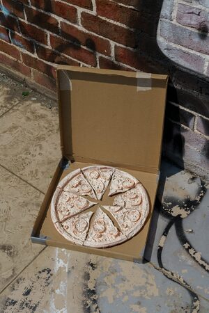 Между картиной и объектом: живопись в российском искусстве 2020-х