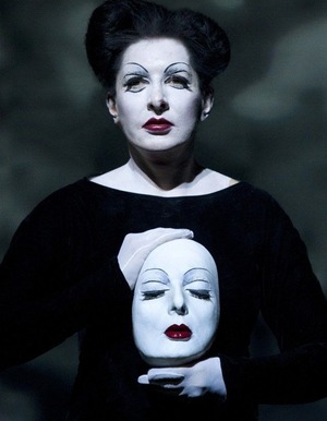 Костюм как со-автор перформанса