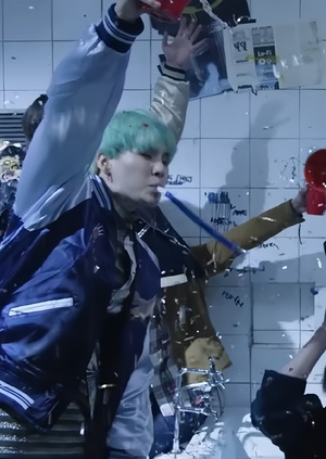 «The Most Beautiful Moment in Life»: баланс визуала и нарратива