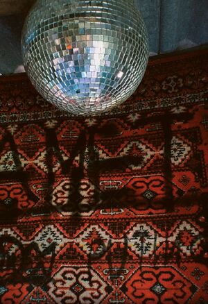 Китч как визуальная валюта 90-х