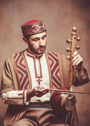 Армянские национальные музыкальные инструменты: традиции и культура