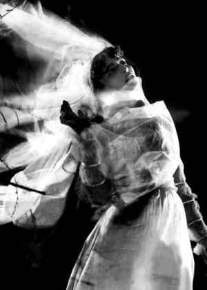 Сюрреализм в кино 1920-х: как монтаж ломает нарратив и создает образ