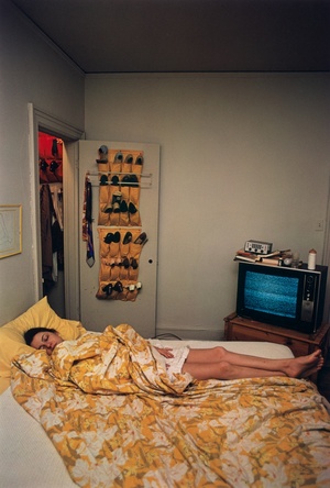 Излучая цвет: парадокс банальности в фотографии Уильяма Эглстона