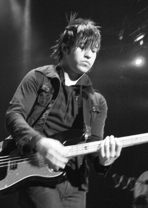 Как «распалась» Emo Trinity