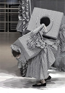 Рецензия на серию перформансов «Объем внимания» в ГЭС-2