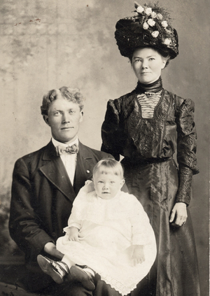 Семейный портрет: визуальные коды домашней фотографии в России.  