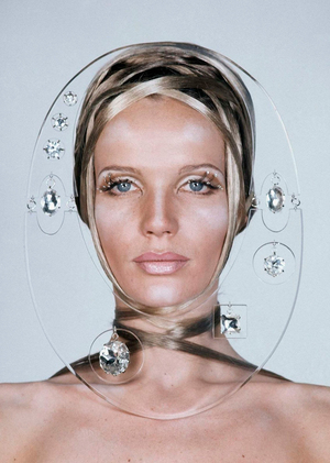 Футурология моды: как в XX веке видели женские образы будущего