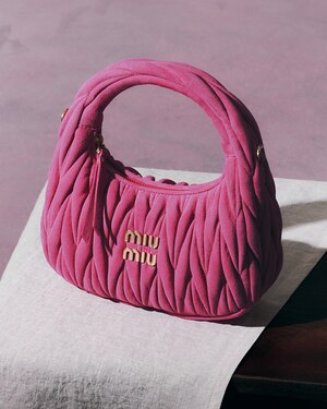 "Miu Miu girl»: девичья эстетика, феминизм и вирусная культура