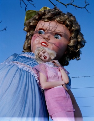 Образ куклы в модной фотографии