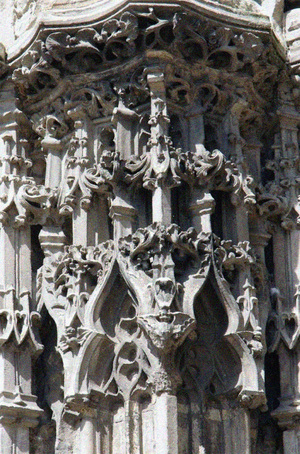 Символический орнамент готической архитектуры Франции: визуальный язык