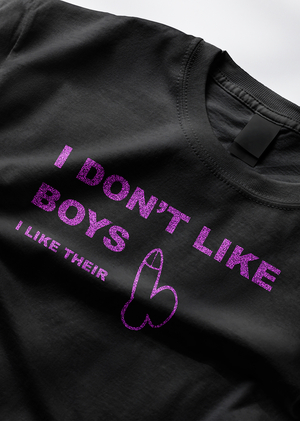 «I DON'T LIKE BOYS» футболка