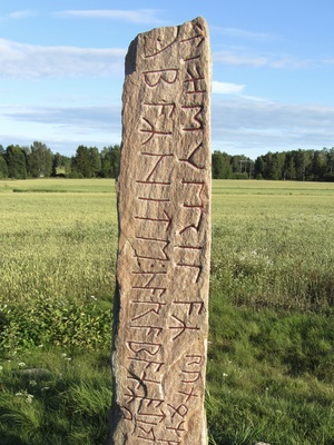 Эволюция визуального языка рунических камней в Скандинавии