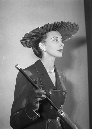 Модный показ как спектакль: 1940–1950-е