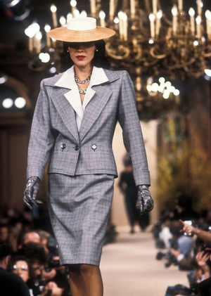 Возвращение форм: как современные силуэты соотносятся с модой 1950/80-х