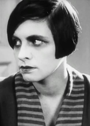 Сильная женщина в советском кино. Сравнение с зарубежной репрезентацией