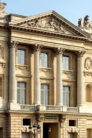 Абрис развития классицизма в России: основные памятники и ведущие мастера