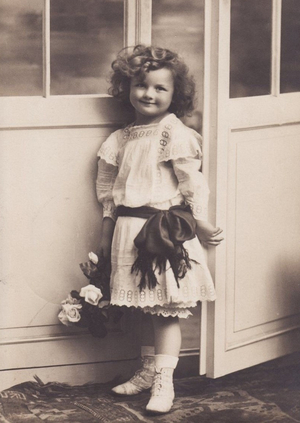 Эволюция детской одежды в XX веке