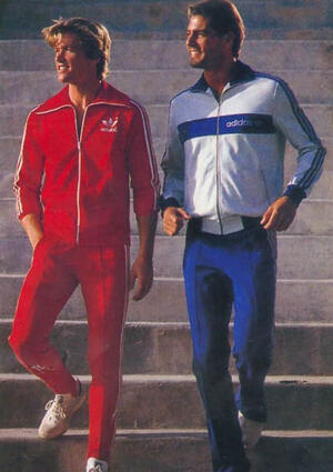 ДВОЙНАЯ ЖИЗНЬ СОВЕТСКОГО СПОРТИВНОГО КОСТЮМА