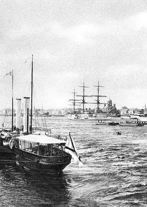 Ночной Васильевский остров: исследование индустриальной среды