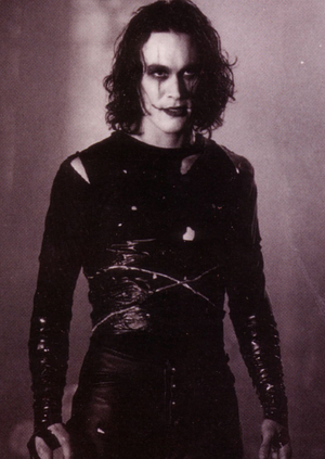 Анализ и сравнение специальных и визуальных эффектов «Ворон» 1994 и 2024