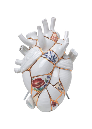 Эстетика несовершенства: почему мы влюбляемся в «неидеальные» формы