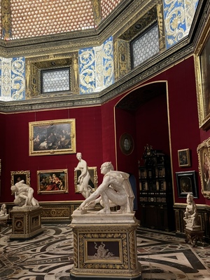 Уффици VS Метрополитен