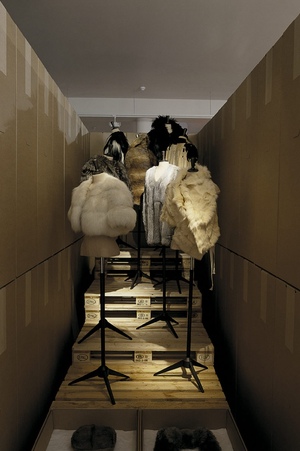 Специфика выставочных практик в демонстрации модного наследия MoMu