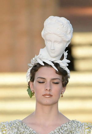 Миф как визуальный язык современности