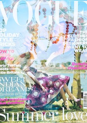 Театральность и сюрреализм: визуальный язык Тима Уолкера