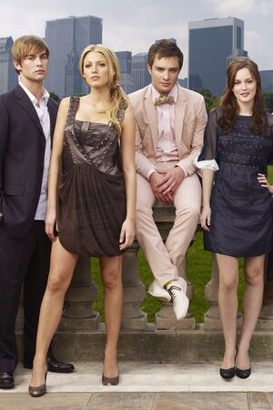 Как стиль конструирует статус: визуальное исследование персонажей Сплетницы