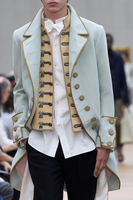 Образ гусара в современной моде 