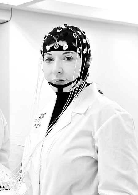 «Измеряя магию взгляда» перформанс Марины Абрамович