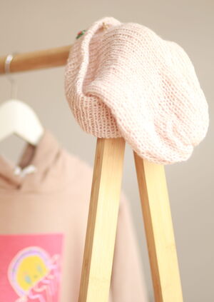 ритейл-дизайн магазина вязаных изделий авторской работы "в шкафе hand made"