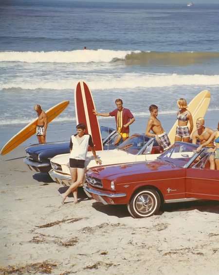 SURF & MUSTANG