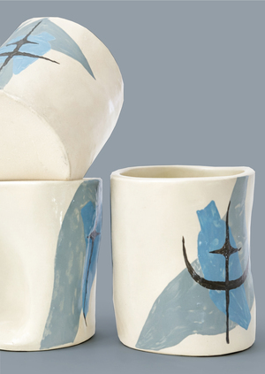 Голубь в руках