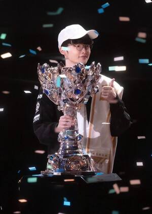 Анализ побед Faker в финале MSI 2022