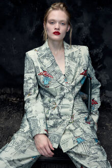 Анализ создания коллекции в&nbsp;дизайнерском бренде одежды