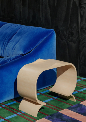 Столик по мотивам Circus Font