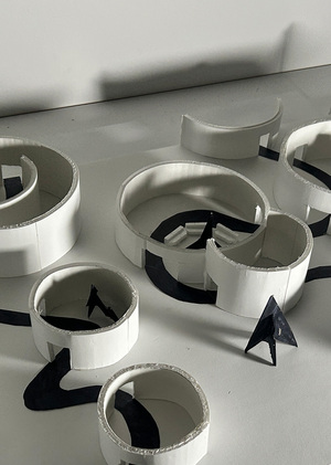 Колдер. Искусство в движении  