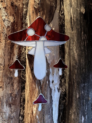 Фонарь «Дорога» и гирлянда «Грибки». Витраж.