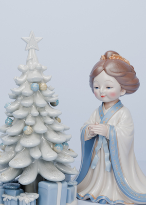 Серия новогодних статуэток