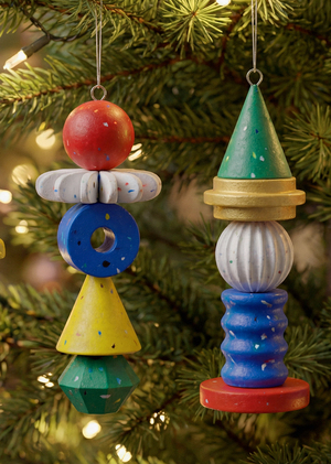 Модульные елочные игрушки из переработанного пластика