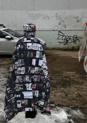 спрятаться хочется