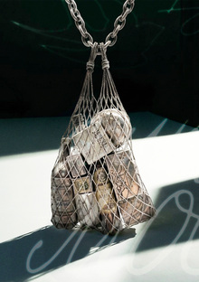 Серия сгенерированных украшений