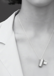 Коллекция подвесок к&nbsp;выставке интуитивной фотографии