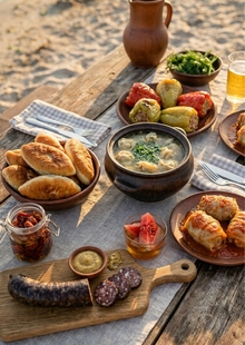 Очерк и&nbsp;легенда о&nbsp;блюдах Херсонской области&nbsp;— Арабатская стрелка