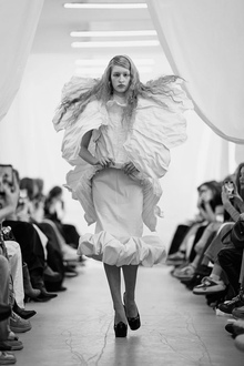 WHITE SHOW