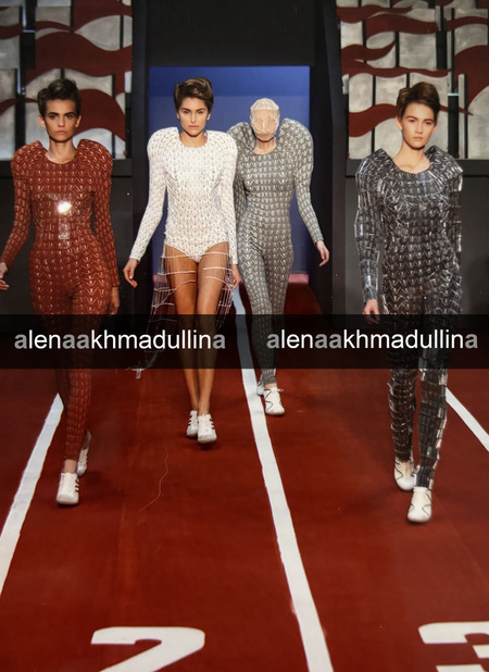 Alena Akhmadullina SS  2008 show in  Paris