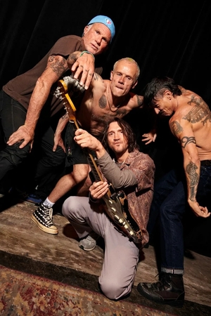 Red Hot Chili Peppers -  Визуальный образ в разные года творчества